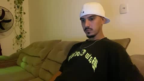 Snapshot of aelucius chatting on 04/11/26, 02:38 Luci online show from 04/11/26, 02:38