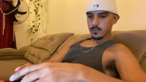 Snapshot of aelucius chatting on 04/17/26, 03:09 Luci online show from 04/17/26, 03:09