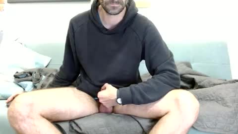 Snapshot of aeroplan1 chatting on 11/13/25, 07:46 aeroplan1 online show from 11/13/25, 07:46