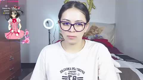 Snapshot of aeseelia chatting on 06/11/26, 02:44 lia online show from 06/11/26, 02:44