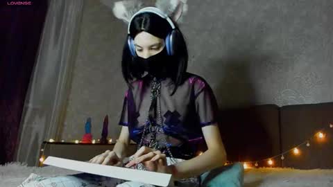 Snapshot of aesthetic_being chatting on 01/23/25, 01:30 Tiana online show from 01/23/25, 01:30