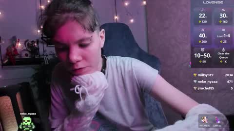 Snapshot of aesthetic_being chatting on 12/13/25, 07:53 Tiana online show from 12/13/25, 07:53