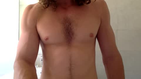 Snapshot of aestheticboy97 chatting on 01/13/25, 01:13 Thore online show from 01/13/25, 01:13