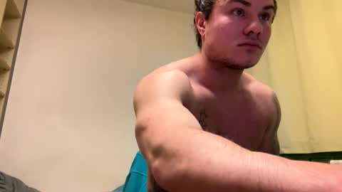 Snapshot of aesthetics99 chatting on 01/17/26, 08:45 aesthetics99 online show from 01/17/26, 08:45