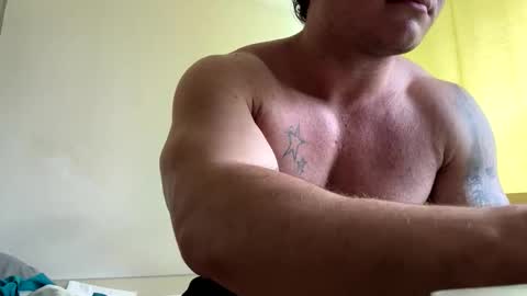 Snapshot of aesthetics99 chatting on 04/20/26, 11:35 aesthetics99 online show from 04/20/26, 11:35