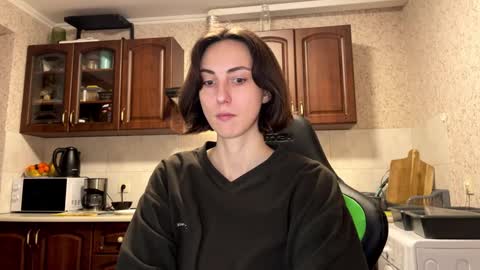 Snapshot of aevra chatting on 12/25/24, 12:48 vegans taste better online show from 12/25/24, 12:48