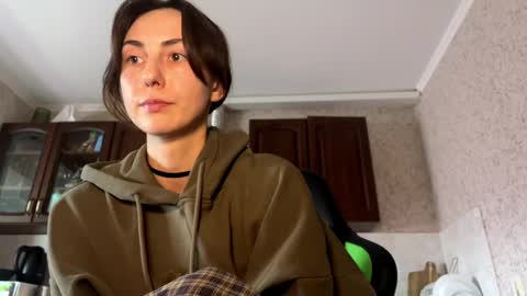 Snapshot of aevra chatting on 02/12/25, 10:15 vegans taste better online show from 02/12/25, 10:15