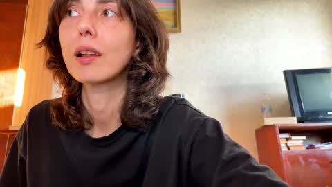 Snapshot of aevra chatting on 09/18/25, 02:41 vegans taste better online show from 09/18/25, 02:41