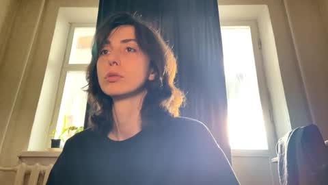 Snapshot of aevra chatting on 09/19/25, 02:18 vegans taste better online show from 09/19/25, 02:18