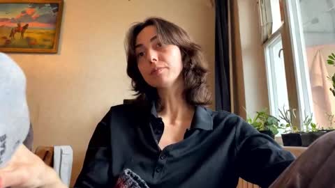 Snapshot of aevra chatting on 09/23/25, 02:31 vegans taste better online show from 09/23/25, 02:31