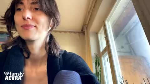 Snapshot of aevra chatting on 10/12/25, 06:34 vegans taste better online show from 10/12/25, 06:34