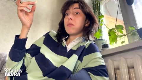 Snapshot of aevra chatting on 10/15/25, 05:40 vegans taste better online show from 10/15/25, 05:40