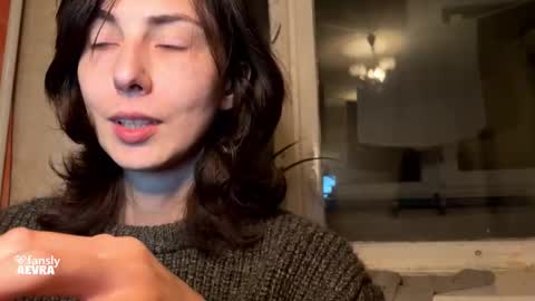 Snapshot of aevra chatting on 10/28/25, 05:15 vegans taste better online show from 10/28/25, 05:15