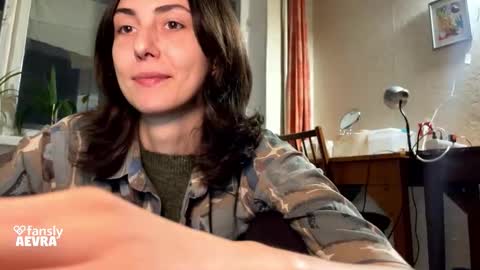 Snapshot of aevra chatting on 11/18/25, 03:16 vegans taste better online show from 11/18/25, 03:16