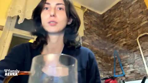 Snapshot of aevra chatting on 12/03/25, 07:12 vegans taste better online show from 12/03/25, 07:12