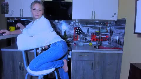 Snapshot of afanasia chatting on 01/04/25, 06:30 OneAfa online show from 01/04/25, 06:30