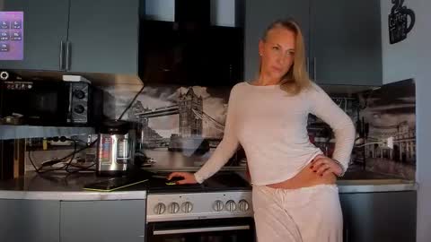 Snapshot of afanasia chatting on 02/04/26, 10:32 OneAfa online show from 02/04/26, 10:32