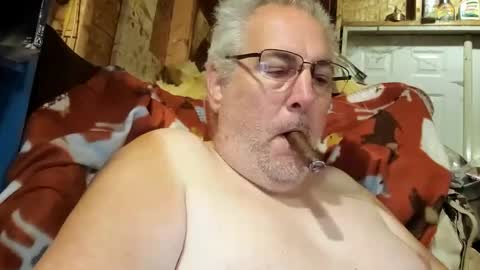 Snapshot of afguy1971 chatting on 09/21/25, 11:28 AFGuy71 online show from 09/21/25, 11:28