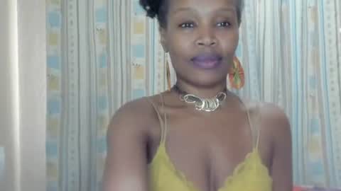 Snapshot of aficangagqueen chatting on 11/04/25, 02:05 AfricanSquirtQueen online show from 11/04/25, 02:05