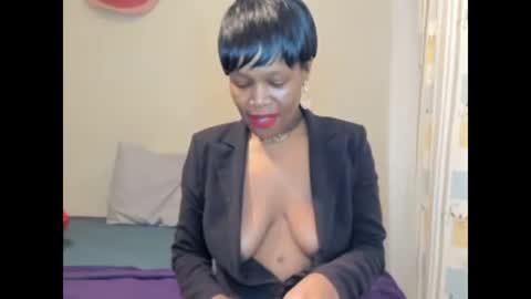 Snapshot of aficangagqueen chatting on 02/22/26, 05:30 AfricanSquirtQueen online show from 02/22/26, 05:30