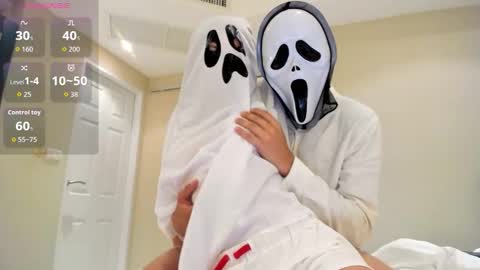 Snapshot of afina_philip chatting on 10/29/25, 12:40 Afina and Philip online show from 10/29/25, 12:40