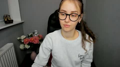 Snapshot of afinacutie chatting on 12/05/24, 05:17 Afina online show from 12/05/24, 05:17