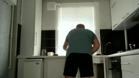 Sasha online show from 05/20/26, 10:21