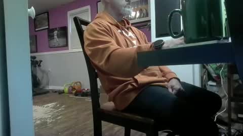 Snapshot of afr10221966 chatting on 10/12/25, 11:42 afr10221966 online show from 10/12/25, 11:42