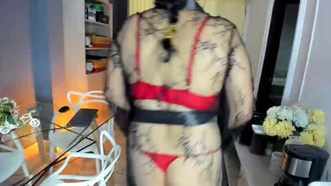 Snapshot of africa_holmes chatting on 04/10/26, 02:50 Africa online show from 04/10/26, 02:50