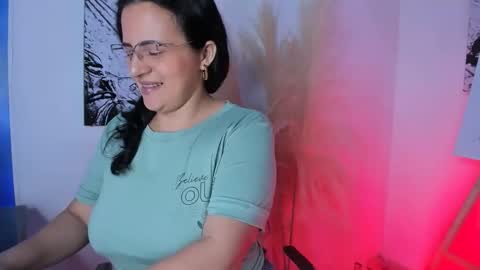 Snapshot of africa_holmes chatting on 04/14/26, 02:17 Africa online show from 04/14/26, 02:17