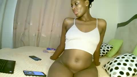 Snapshot of africacoco chatting on 04/16/26, 02:18 africacoco online show from 04/16/26, 02:18