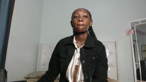 Snapshot of africanpetitequeen chatting on 11/03/25, 10:05 CIARA online show from 11/03/25, 10:05