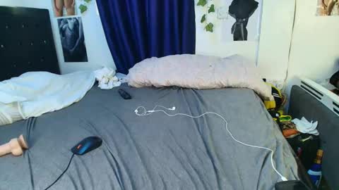 Snapshot of africanpetitequeenn chatting on 11/29/25, 06:16 Africanpetitequeenn online show from 11/29/25, 06:16