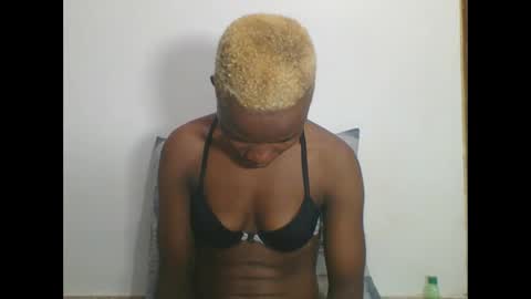 PHOEBE online show from 01/13/26, 05:35