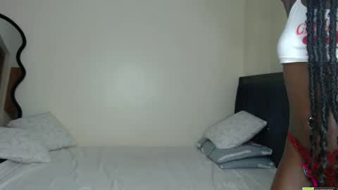 Mia online show from 05/30/26, 04:26