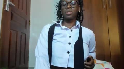 Leah online show from 11/03/25, 12:46