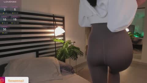 Snapshot of afrodita__25 chatting on 12/06/24, 08:51 Emma online show from 12/06/24, 08:51