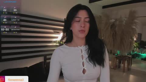 Snapshot of afrodita__25 chatting on 01/04/25, 08:48 Emma online show from 01/04/25, 08:48