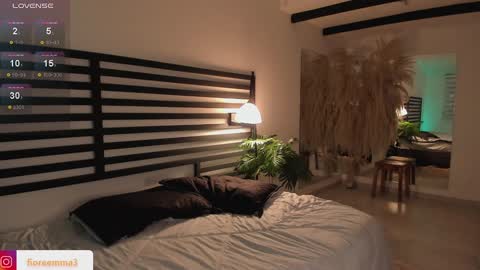 Snapshot of afrodita__25 chatting on 02/05/25, 09:40 Emma online show from 02/05/25, 09:40