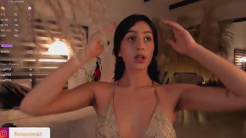 Snapshot of afrodita__25 chatting on 02/14/25, 11:09 Emma online show from 02/14/25, 11:09