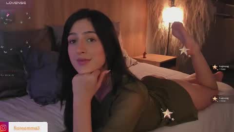 Snapshot of afrodita__25 chatting on 02/28/25, 09:33 Emma online show from 02/28/25, 09:33