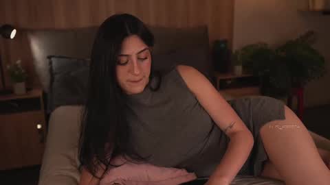 Snapshot of afrodita__25 chatting on 09/18/25, 01:18 Emma online show from 09/18/25, 01:18