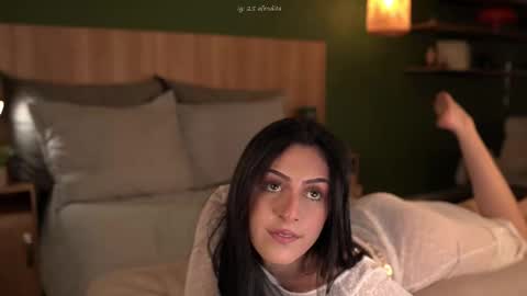 Snapshot of afrodita__25 chatting on 12/23/25, 12:30 Emma online show from 12/23/25, 12:30