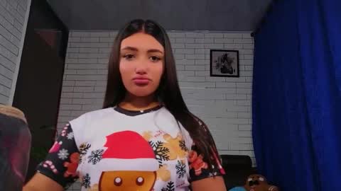 Snapshot of afrodita_shalom chatting on 12/18/25, 10:32 AFRODITA online show from 12/18/25, 10:32