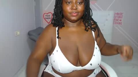 Snapshot of afroditaebano chatting on 07/11/26, 08:22 afroditaebano online show from 07/11/26, 08:22