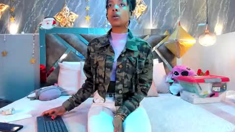 Snapshot of afroditagreenn chatting on 12/21/25, 03:02 Afrodita online show from 12/21/25, 03:02