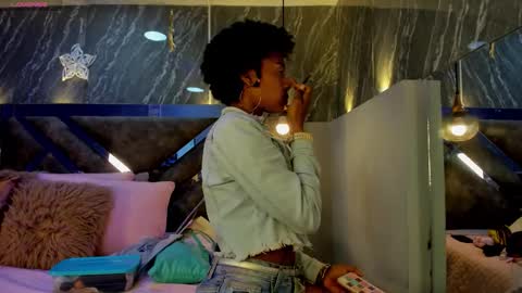 Snapshot of afroditagreenn chatting on 02/04/26, 03:34 Afrodita online show from 02/04/26, 03:34