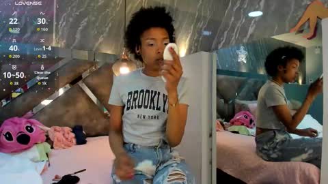 Snapshot of afroditagreenn chatting on 02/06/26, 04:17 Afrodita online show from 02/06/26, 04:17