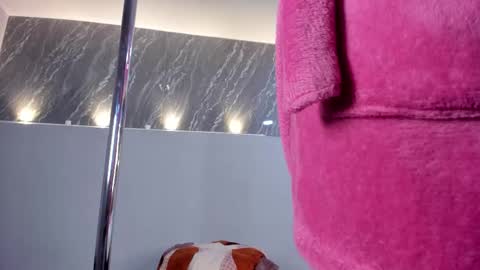 Snapshot of afroditagreenn chatting on 02/26/26, 05:45 Afrodita online show from 02/26/26, 05:45