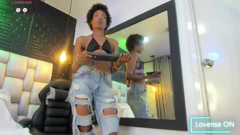 Snapshot of afroditagreenn chatting on 03/17/26, 05:00 Afrodita online show from 03/17/26, 05:00